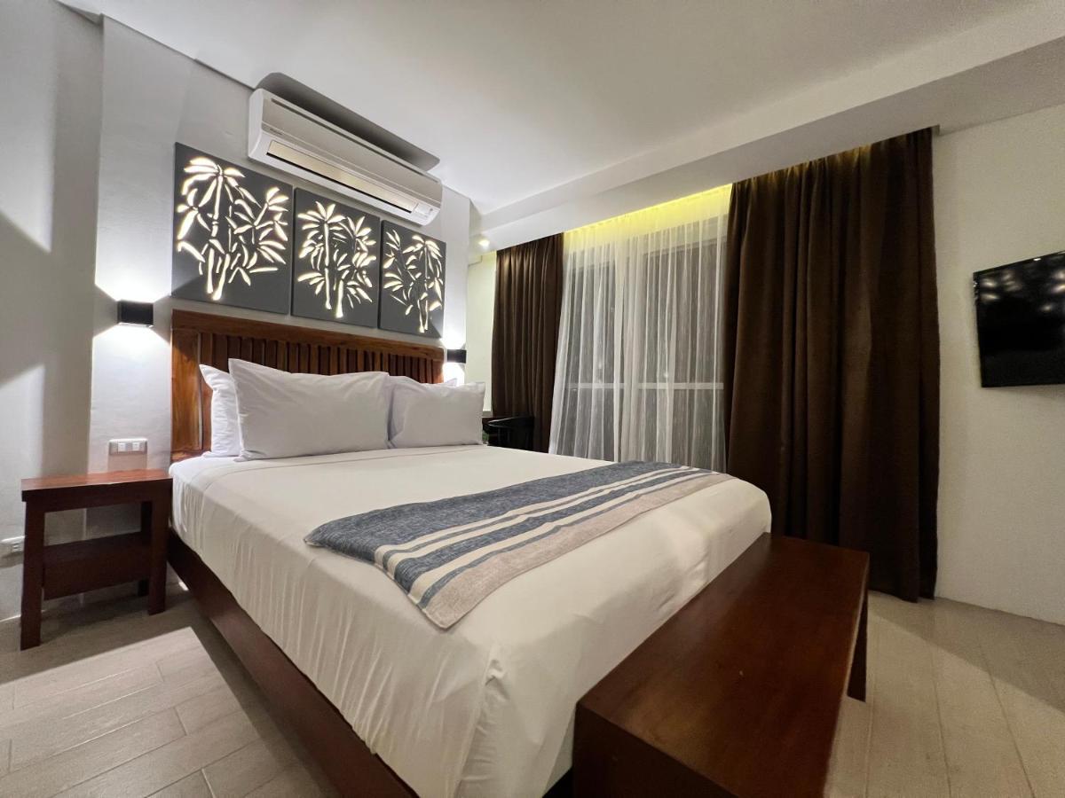 Aira Boracay Hotel Balabag  Exterior photo