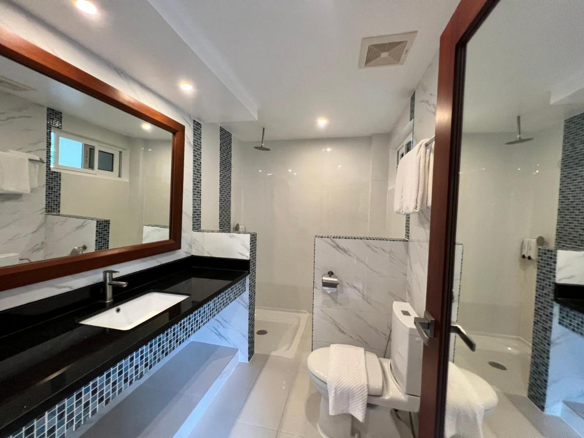 Aira Boracay Hotel Balabag  Exterior photo