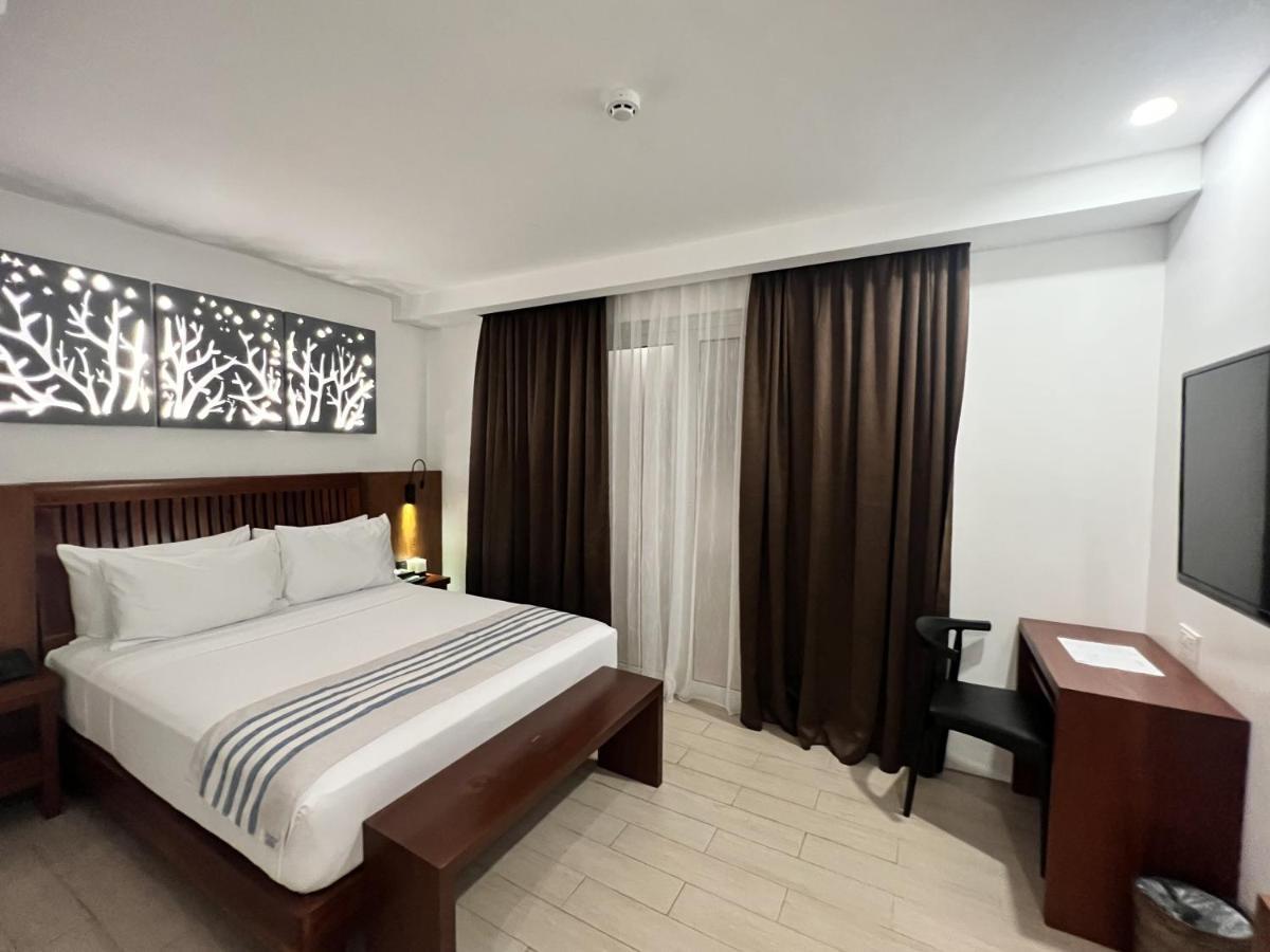 Aira Boracay Hotel Balabag  Exterior photo